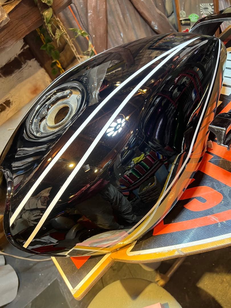 ゼファー400、タンク、リアフェンダー、タイガーカラー