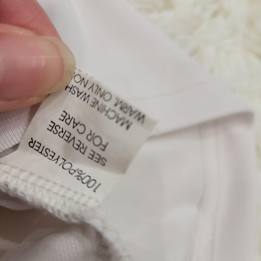 FENDI　フェンディ　ロゴ　立体　Tシャツ　半袖　ポロシャツ　さらっと　春夏に