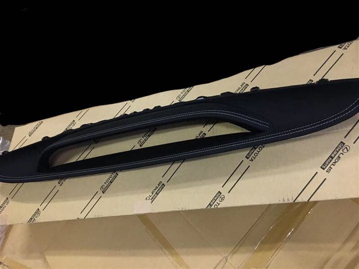 50プリウス用 トヨタ純正メーターフードパネル(布製) 新品