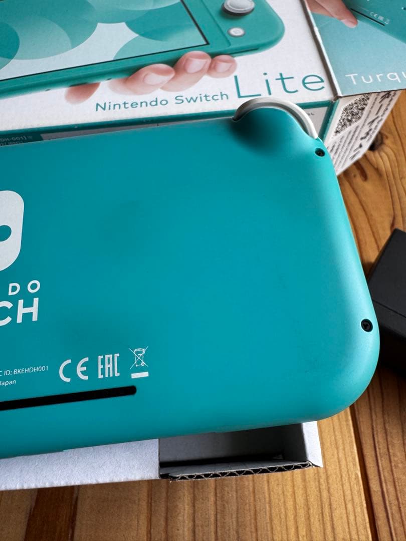 【美品】Nintendo Switch Lite ターコイズ 本体 充電器付き