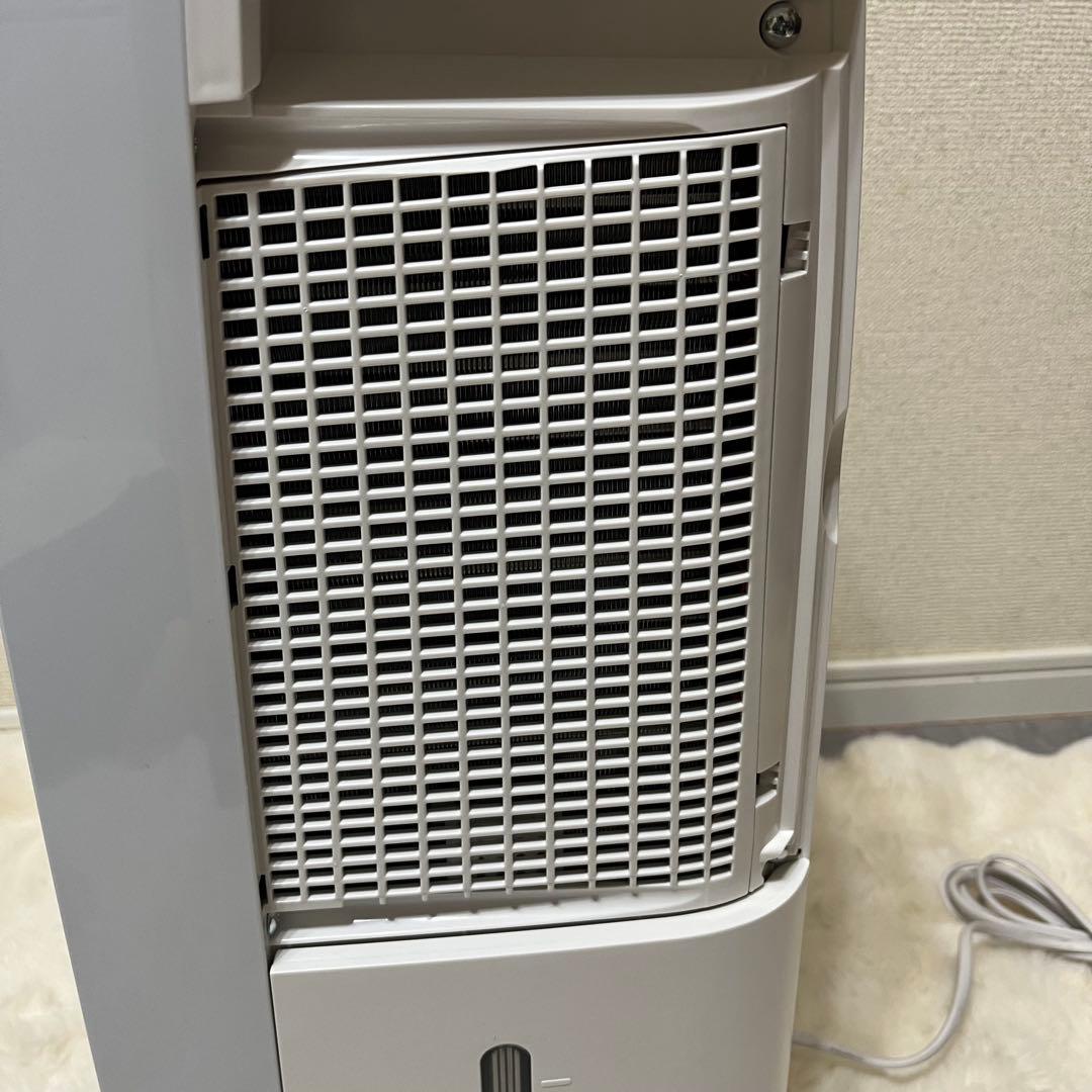 シャープ　除湿機　CM-L100-W 2021年製