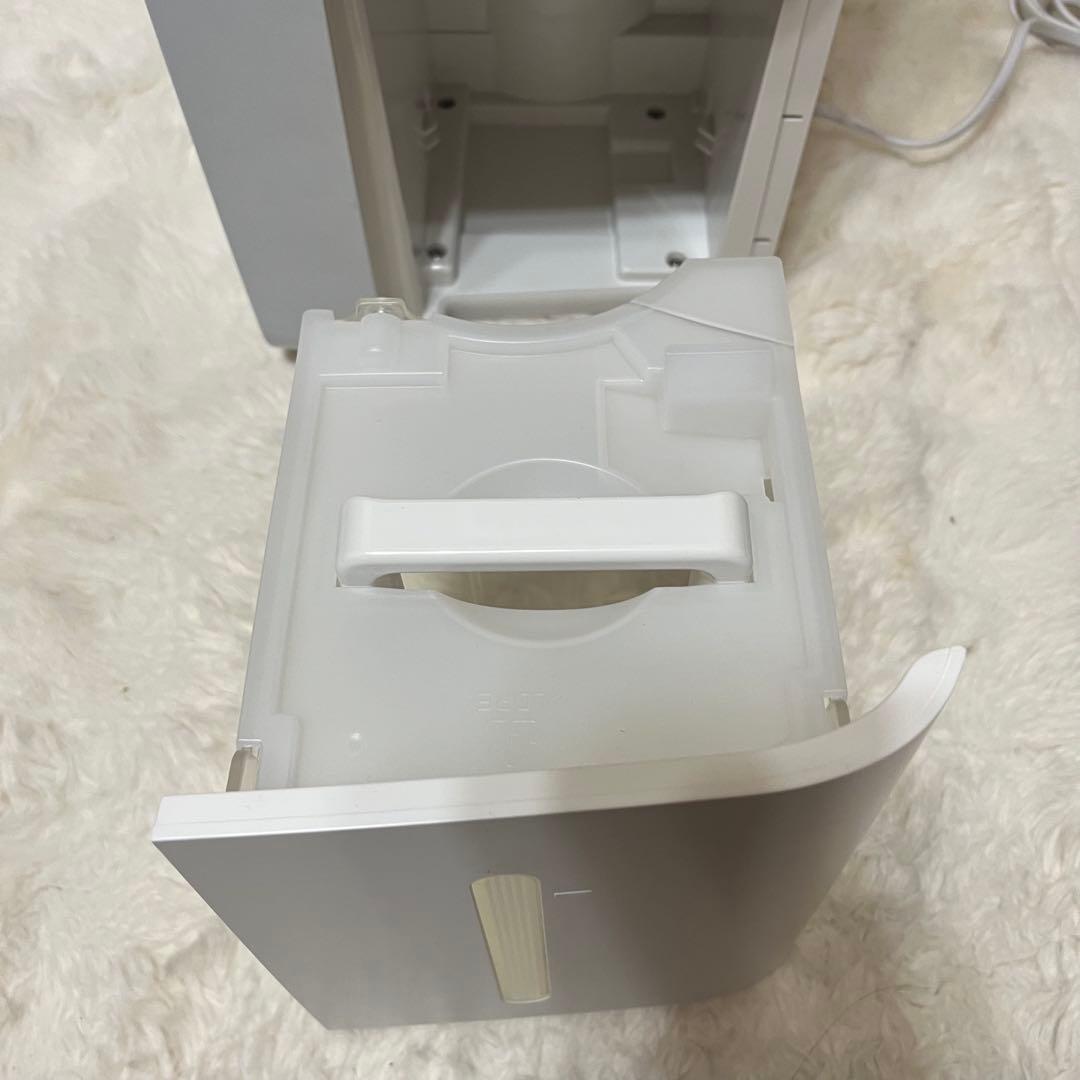 シャープ　除湿機　CM-L100-W 2021年製