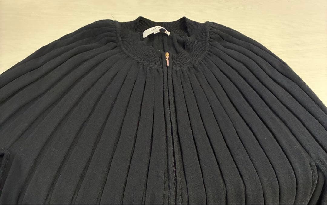EPOCA エポカ 定価7.2万 プリーツケープジップニット ブラック 40