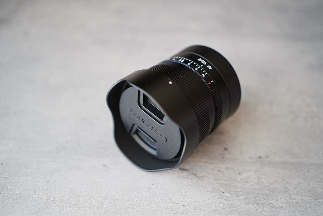 TTArtisan AF 40mm f2 (Eマウント、フルサイズ)+角形フード