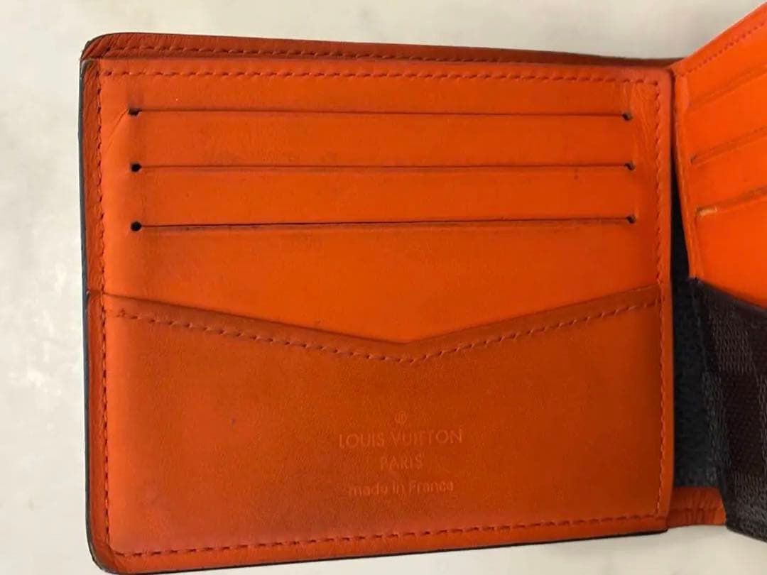 ルイヴィトン ダミエ グラフィット メンズ 二つ折り財布