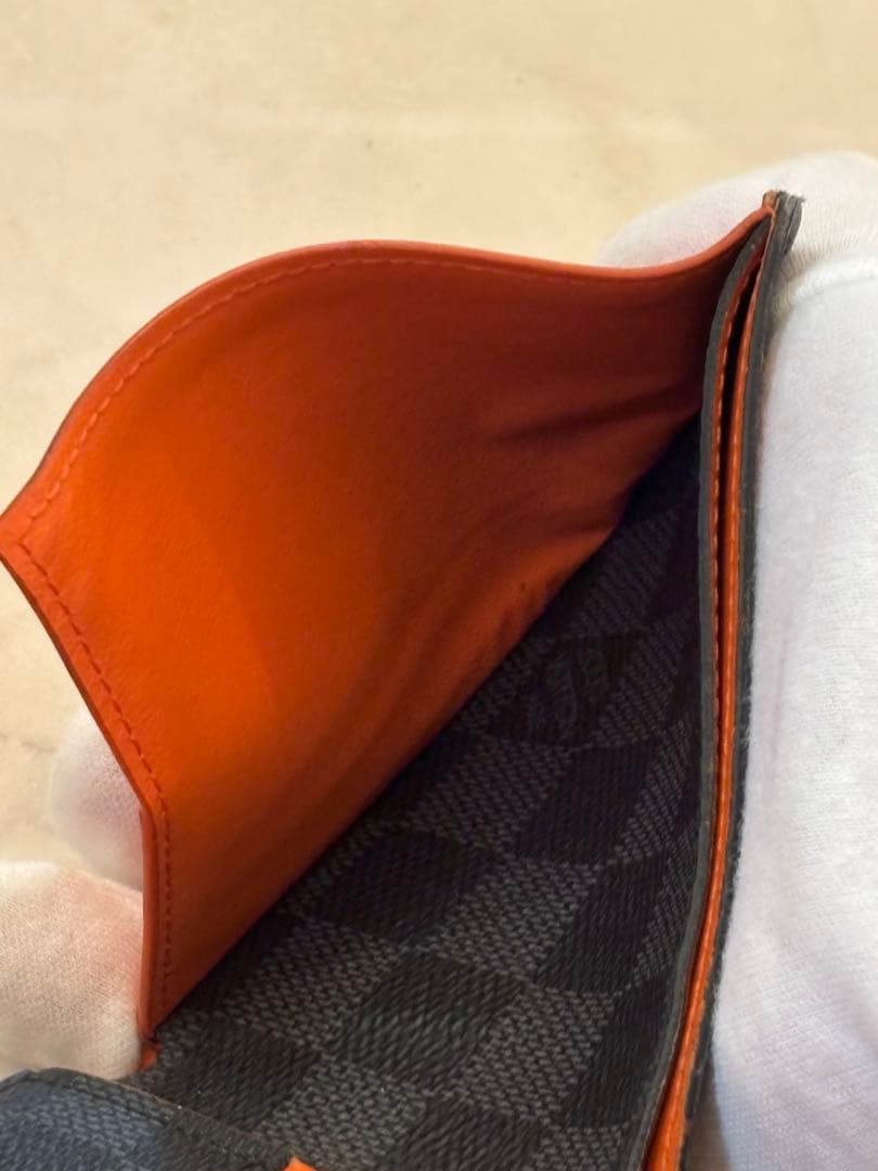 ルイヴィトン ダミエ グラフィット メンズ 二つ折り財布