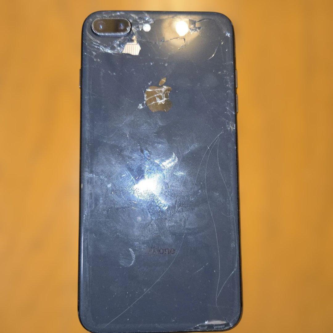 Apple iPhone 8 Plus 64gb　simフリー