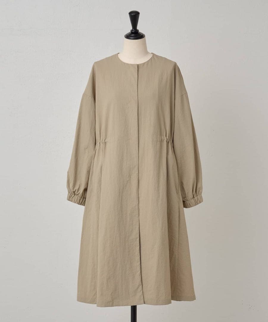 未使用級✨ビアズリー　バルーン袖フレアコート　ベージュ　Fサイズ 25年モデル