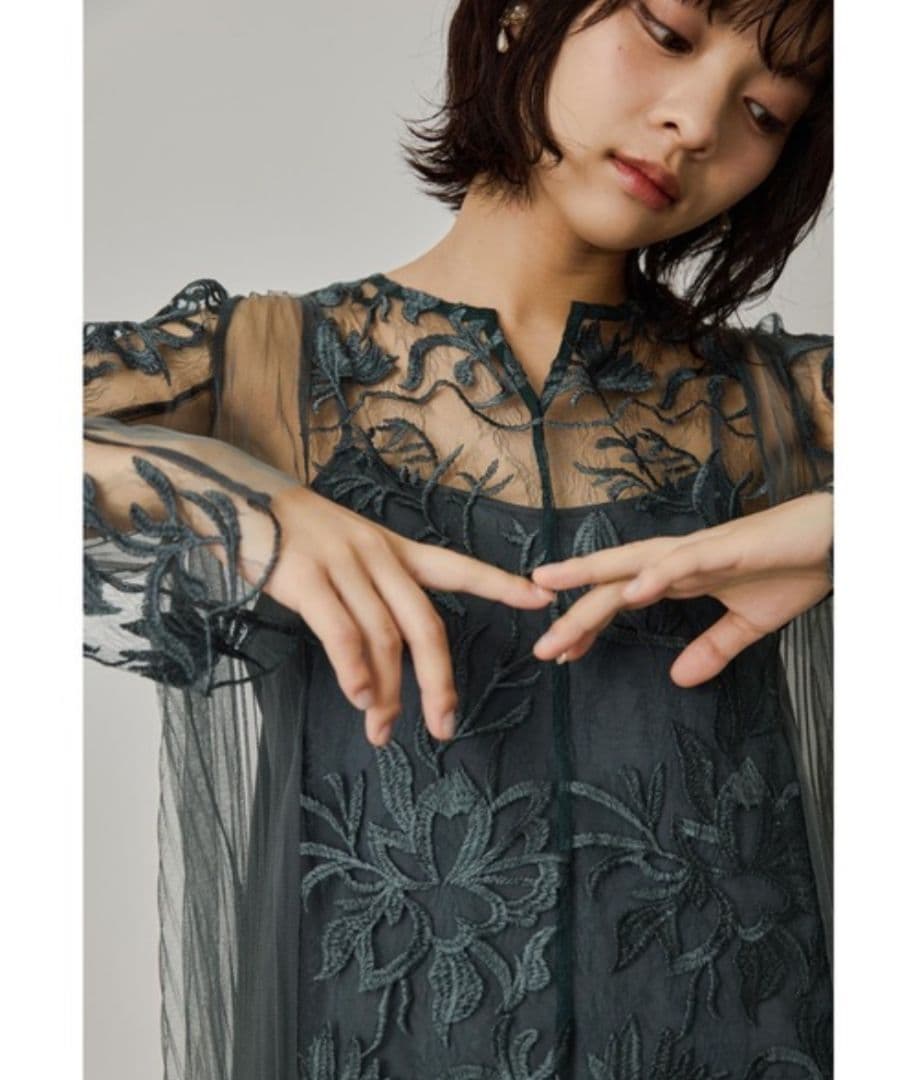 美品✨️niana　エスニックサイドプリーツドレス 　Lサイズ　グリーン