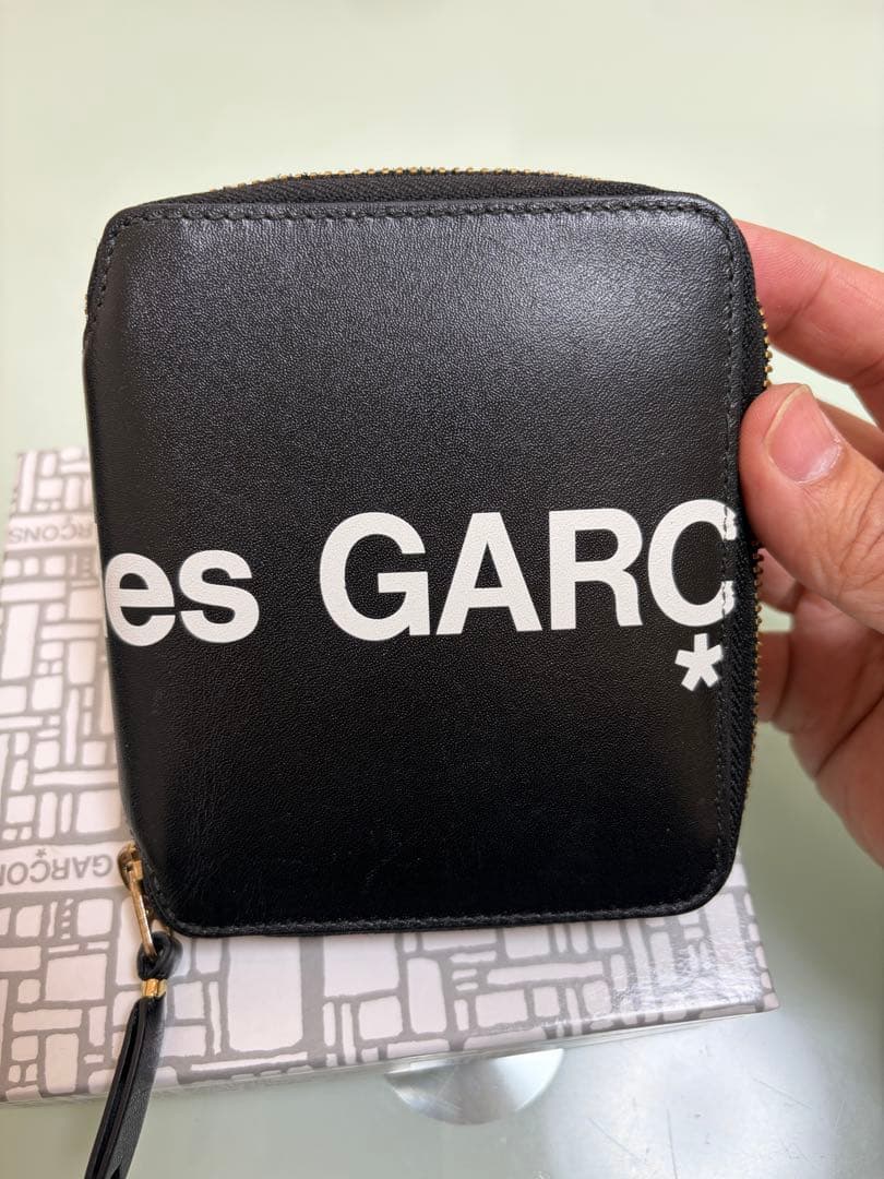 美品 COMME des GARÇONS 黒 二つ折り財布
