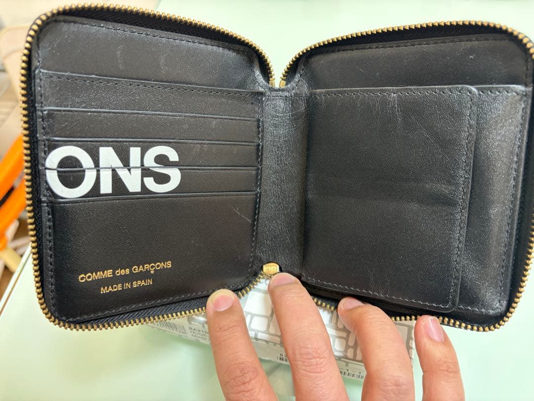 美品 COMME des GARÇONS 黒 二つ折り財布