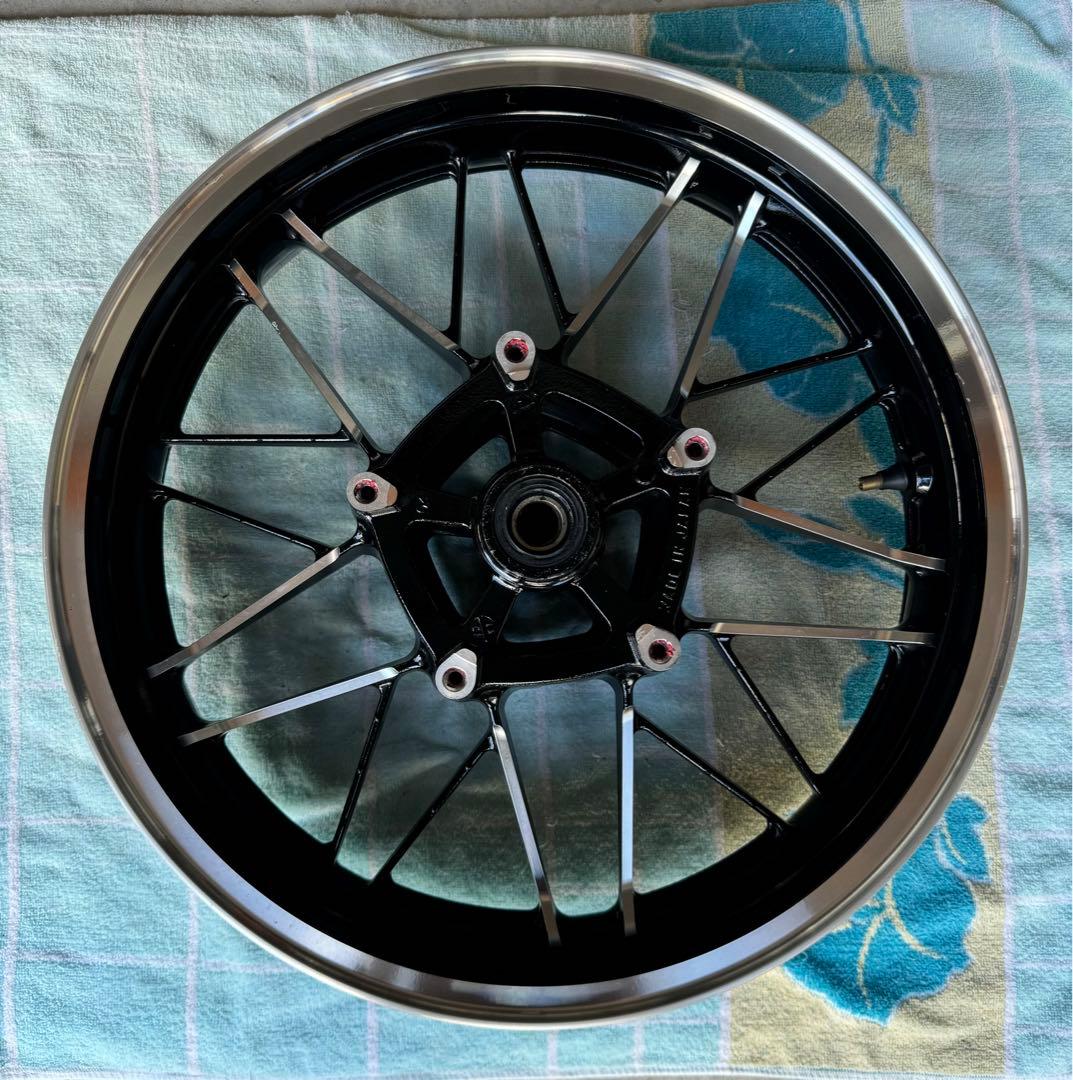 【大幅値下げ】Z900RS 純正フロントホイール