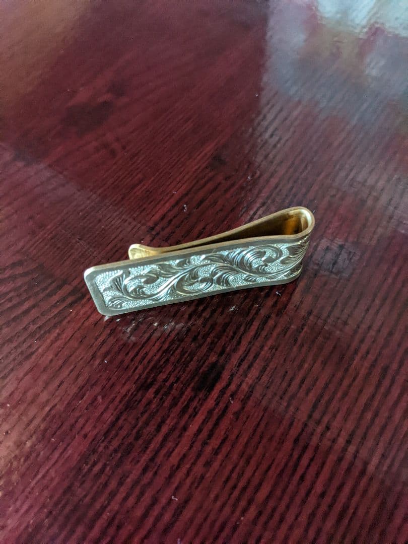 エングレービングマネークリップ