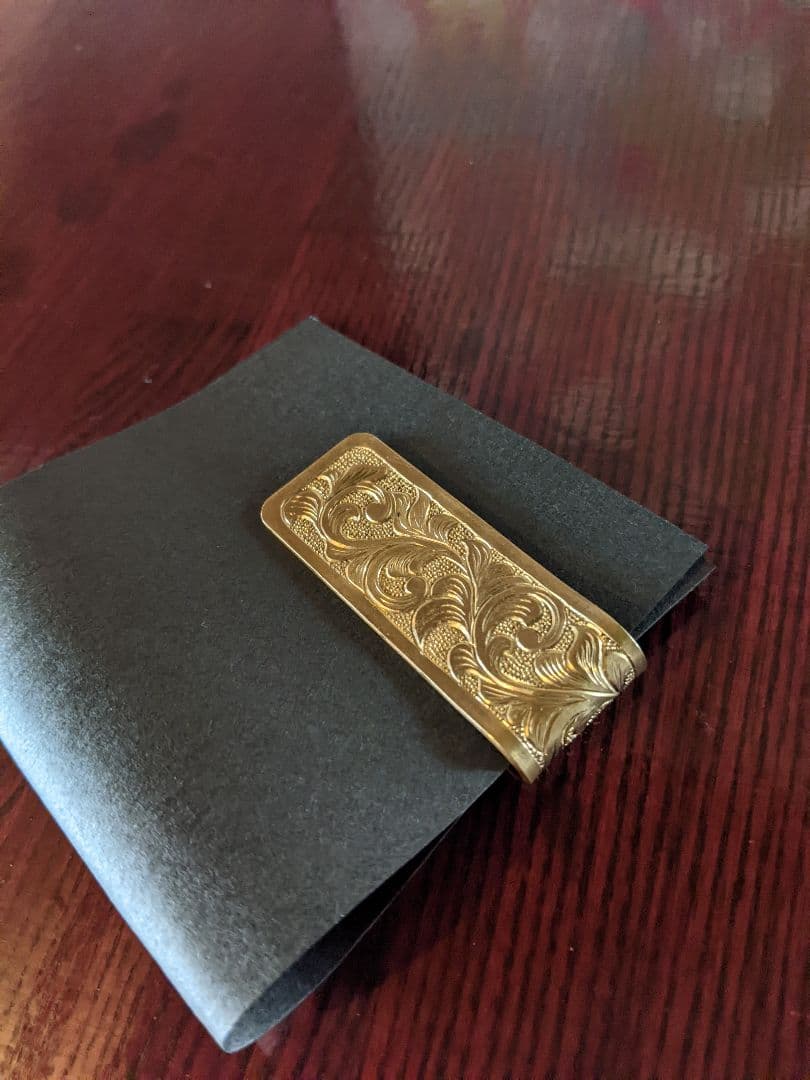 エングレービングマネークリップ