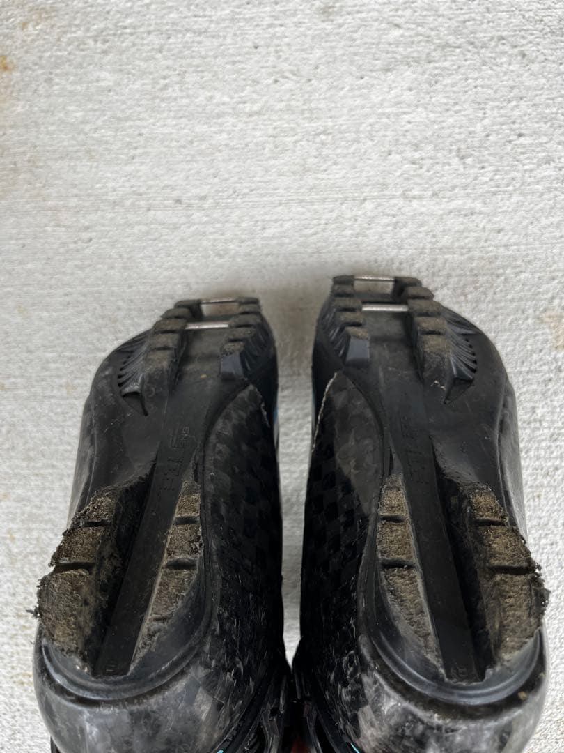 スキーブーツ　サロモン　スケーティング