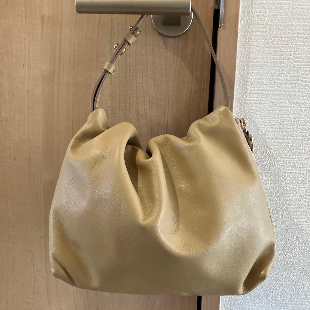☆最終お値下げ☆gemeil レザーワンハンドルバッグ　新ベージュ☆☆出品今日迄