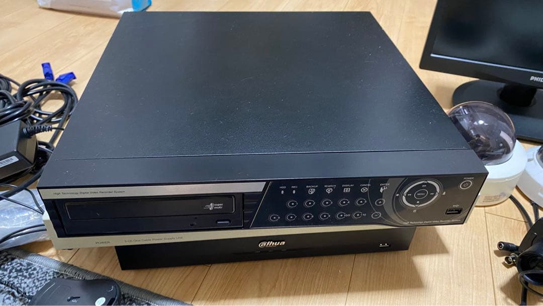 防犯カメラセット 監視カメラ4台 （ジャンク品扱い）＋2台