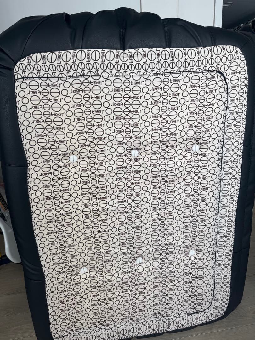 ligne roset トーゴ ブラック 2人掛けソファ