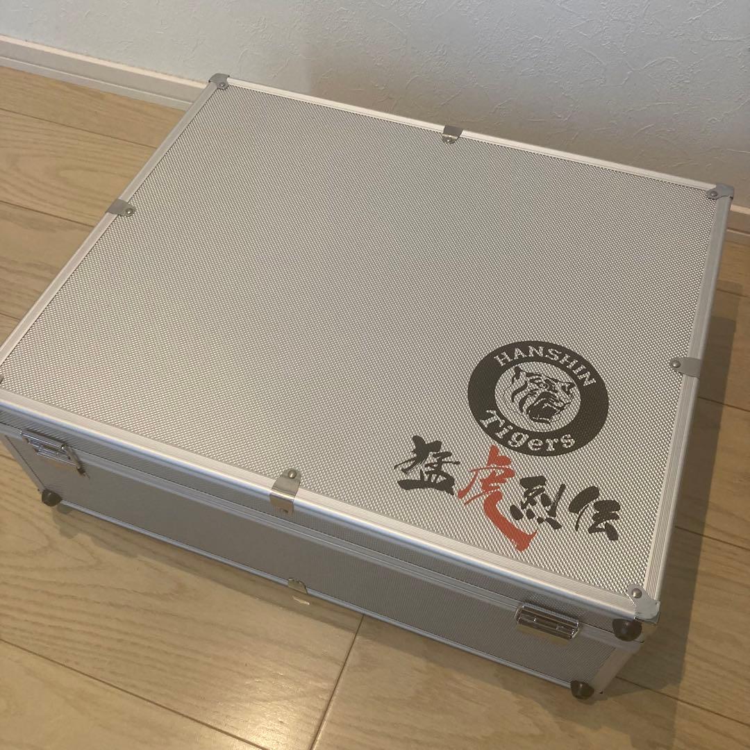 美品 阪神タイガース 猛虎列伝 メモリアルDVD 全50巻セット アルミケース付