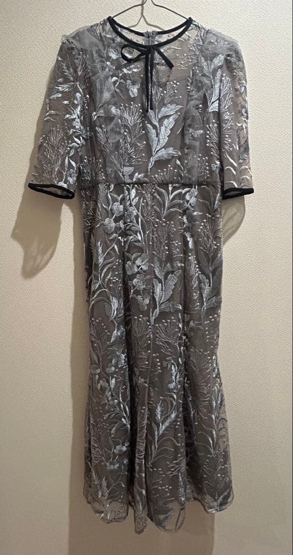 laja レースパイピングフリルマーメイドワンピースドレス