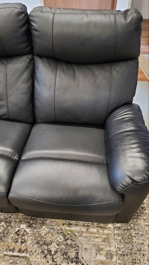 よし様　ニトリ　グラッゼ電動リクライニング　2人掛けソファ　 黒