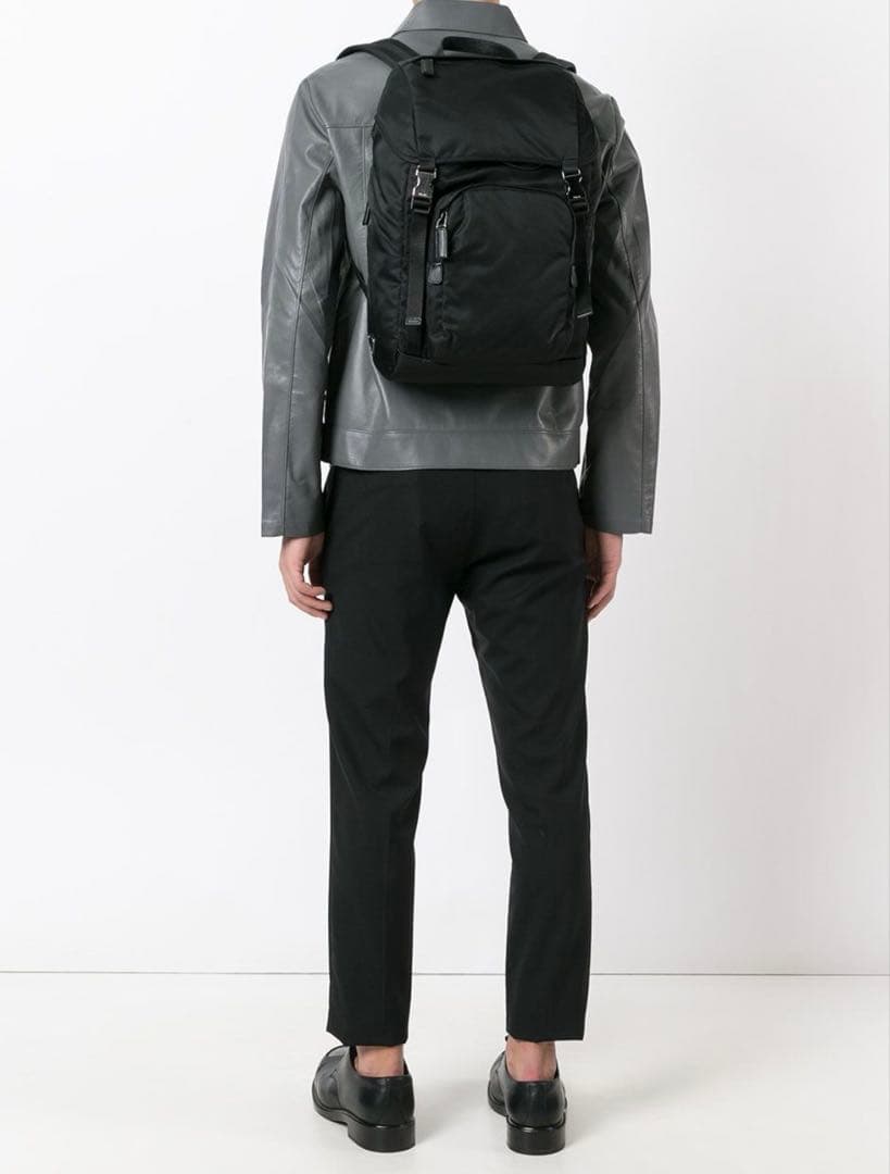 美品◆ PRADA プラダ V135 男女可 ナイロン リュック バックパック黒