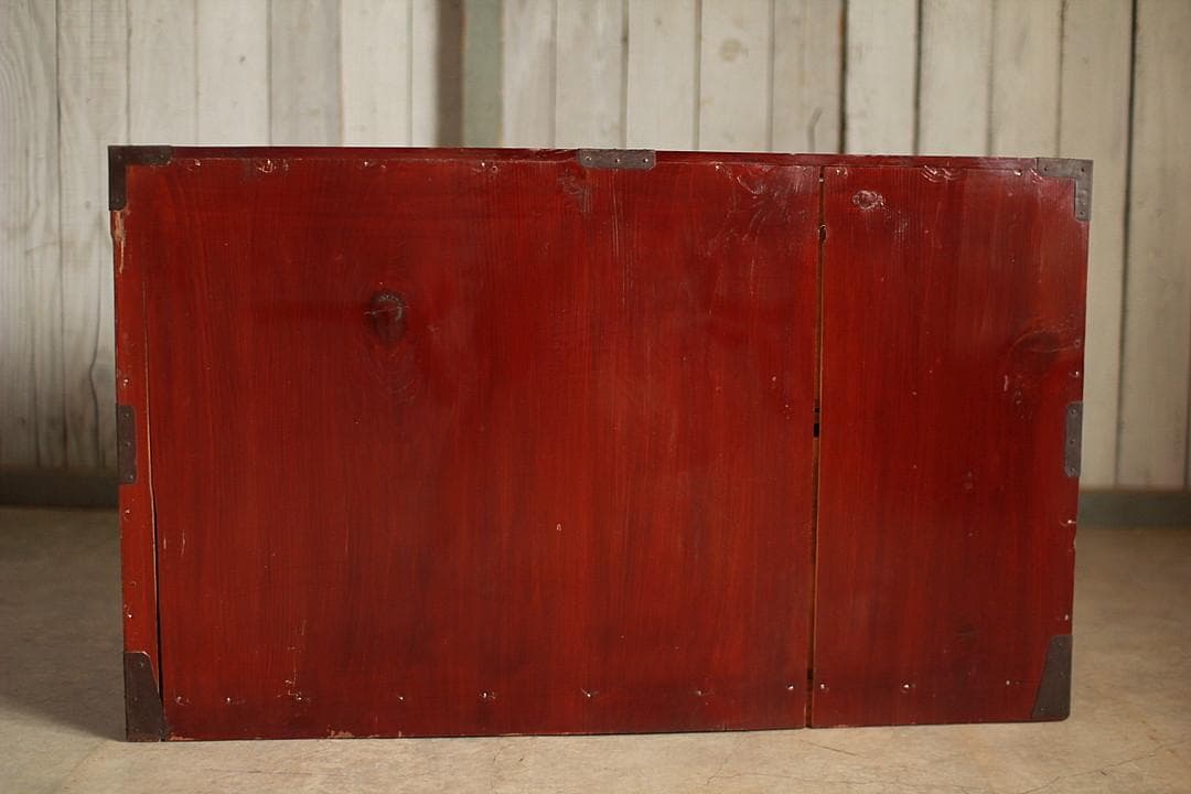 綺麗な打ち出し金具庄内箪笥　2段　タンス　収納　古家具　古民家　時代家具