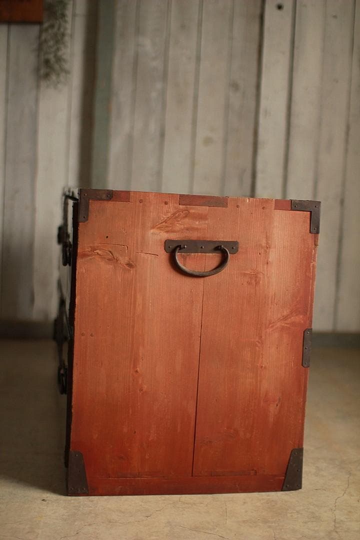 綺麗な打ち出し金具庄内箪笥　2段　タンス　収納　古家具　古民家　時代家具