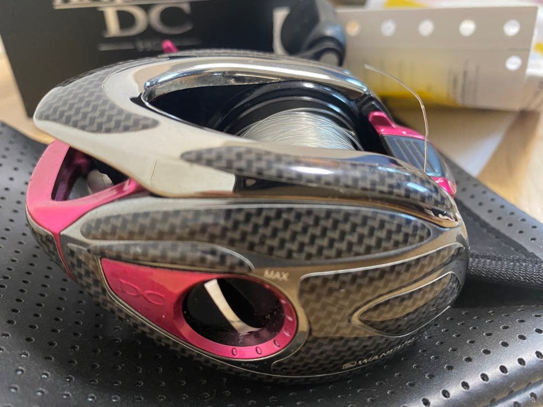 シマノ アンタレスDC HG カスタム仕様　カーボン　キャンディピンク塗装