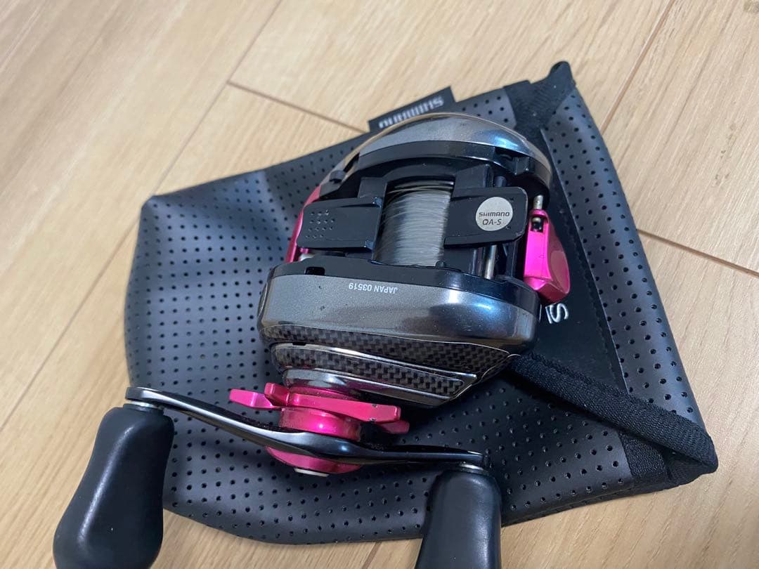 シマノ アンタレスDC HG カスタム仕様　カーボン　キャンディピンク塗装