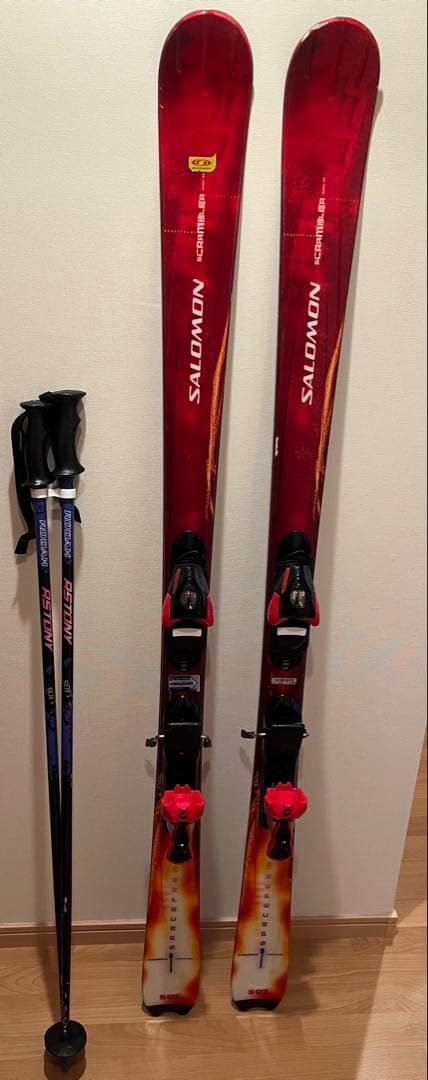 m*i様 Salomon スキー板 レッド 付属ストック