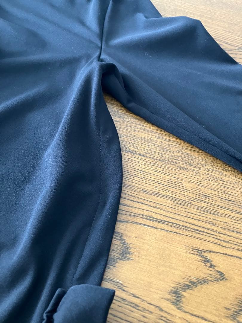 ◆comcom comdesgarçon カットソー　前後フリル　 黒