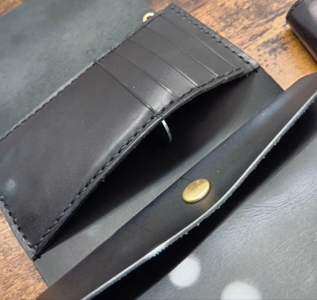 三つ折り トラッカーウォレット ブラック レザー ミドルサイズ