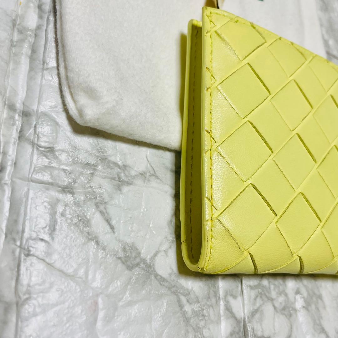 美品【BOTTEGA VENETA】イントレ 二つ折ウォレット クリームイエロー