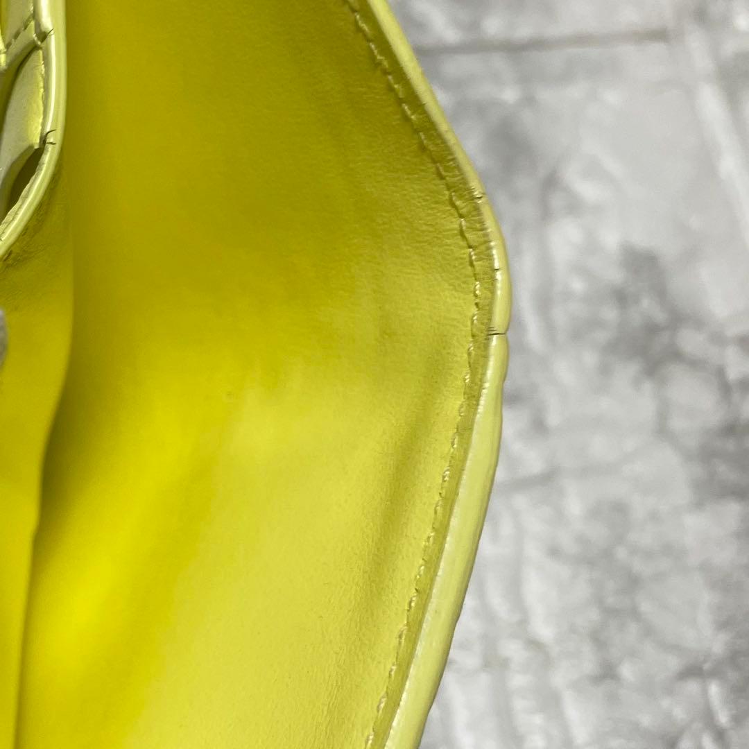 美品【BOTTEGA VENETA】イントレ 二つ折ウォレット クリームイエロー