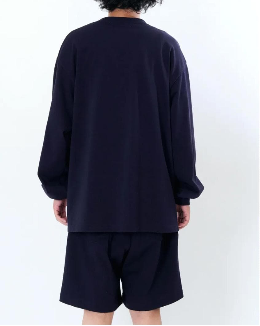 新品）UNIVERSAL PRODUCTS /ロンT/Dネイビー/2025AW①