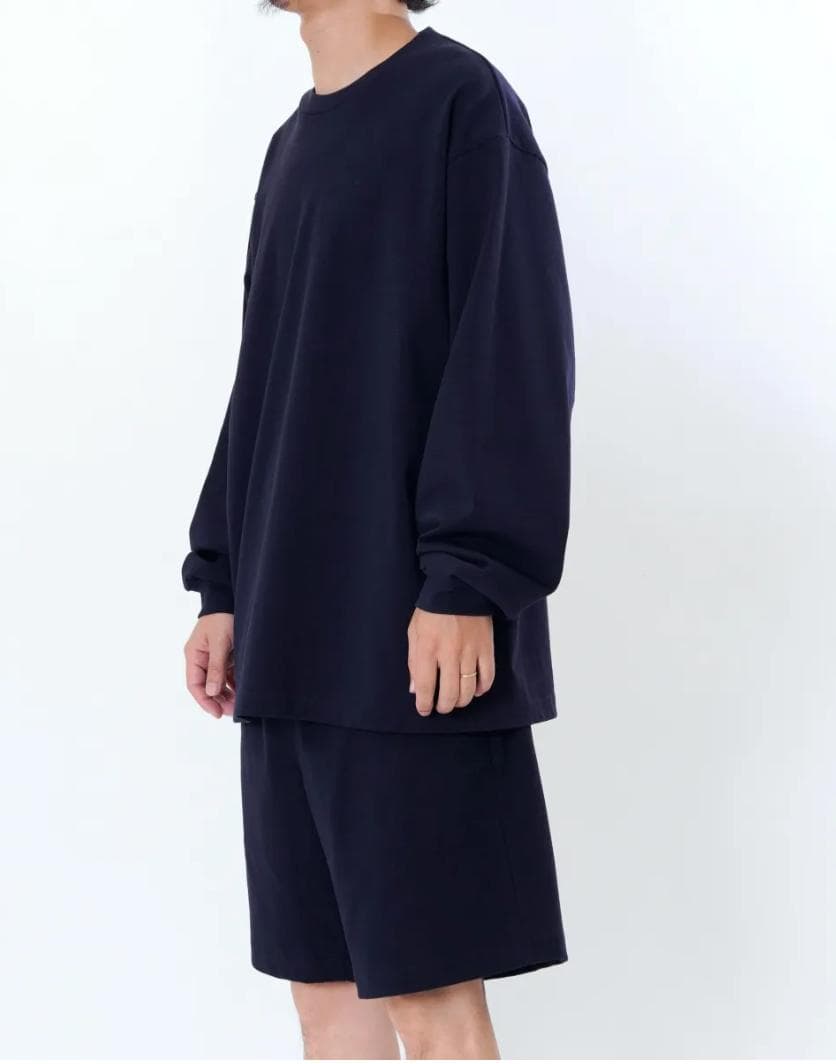 新品）UNIVERSAL PRODUCTS /ロンT/Dネイビー/2025AW①