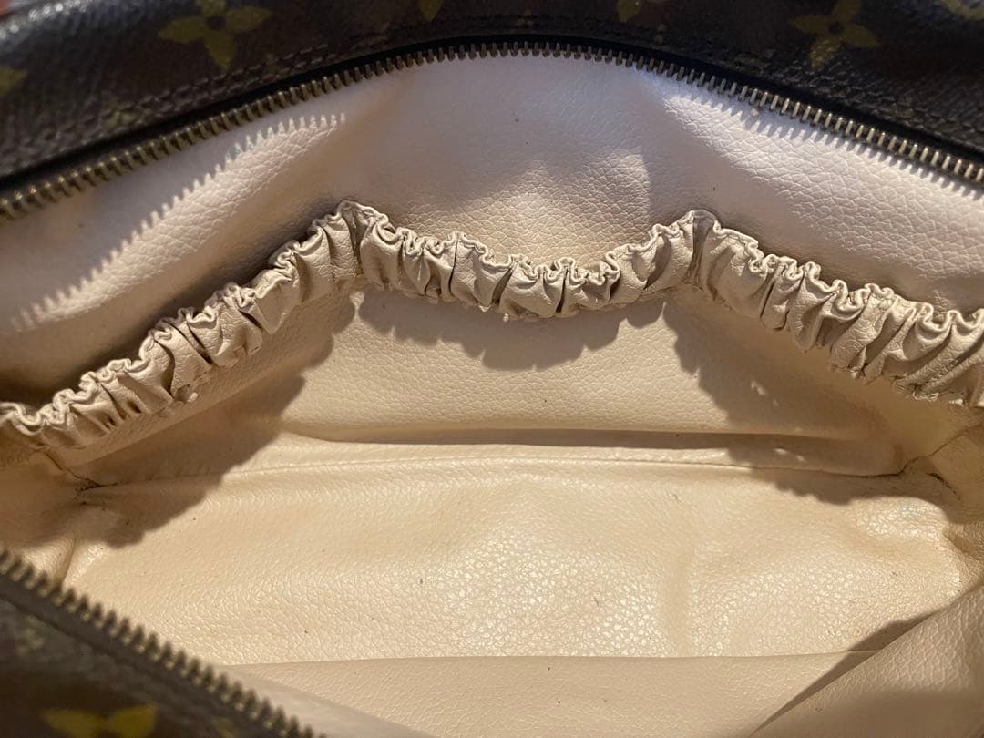 【人気定番】ルイヴィトン　トゥルーストワレット28 セカンドバッグ　モノグラム