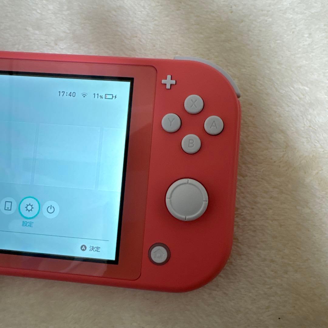 美品　ニンテンドー　スイッチライト　 コーラル