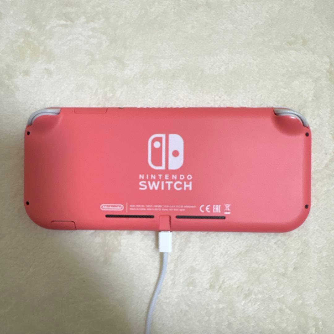 美品　ニンテンドー　スイッチライト　 コーラル