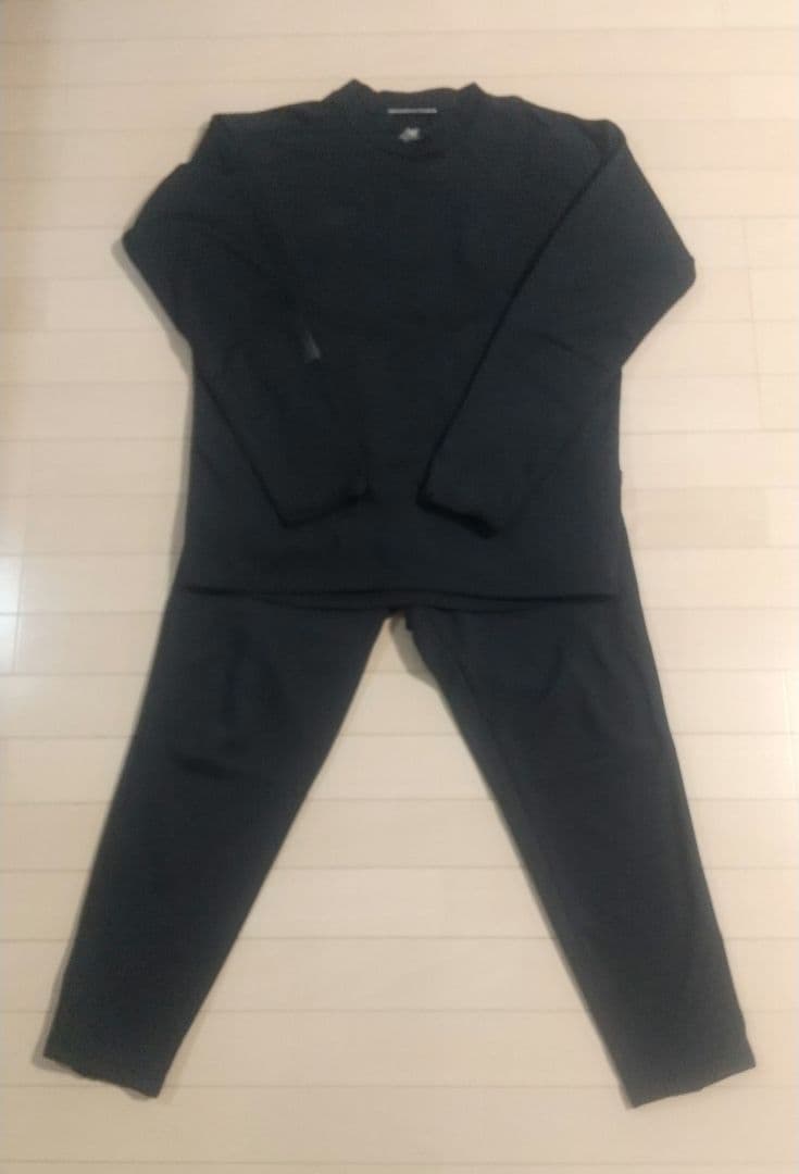 【未使用に近い】ニューバランス トレーニングウェア 上下