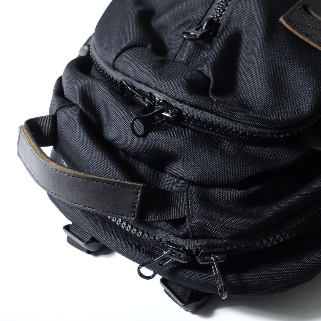 BEAMS LIGHTS F/CE. トラベルバックパック 33L