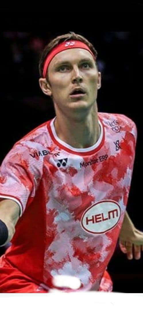 新品未使用YONEX ビアクセルセンモデル ゲームシャツ　レッド