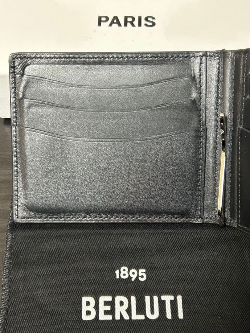 ベルルッティ フィギュア スクリットレザー コンパクトウォレット マネークリップ