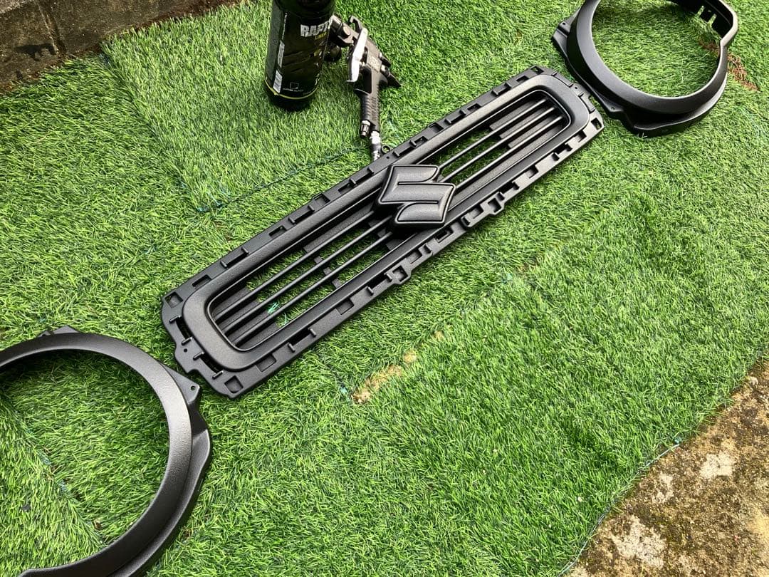 スズキ　ハスラー　グリル、ヘッドライトカバー本物ラプターライナー塗装ブラック