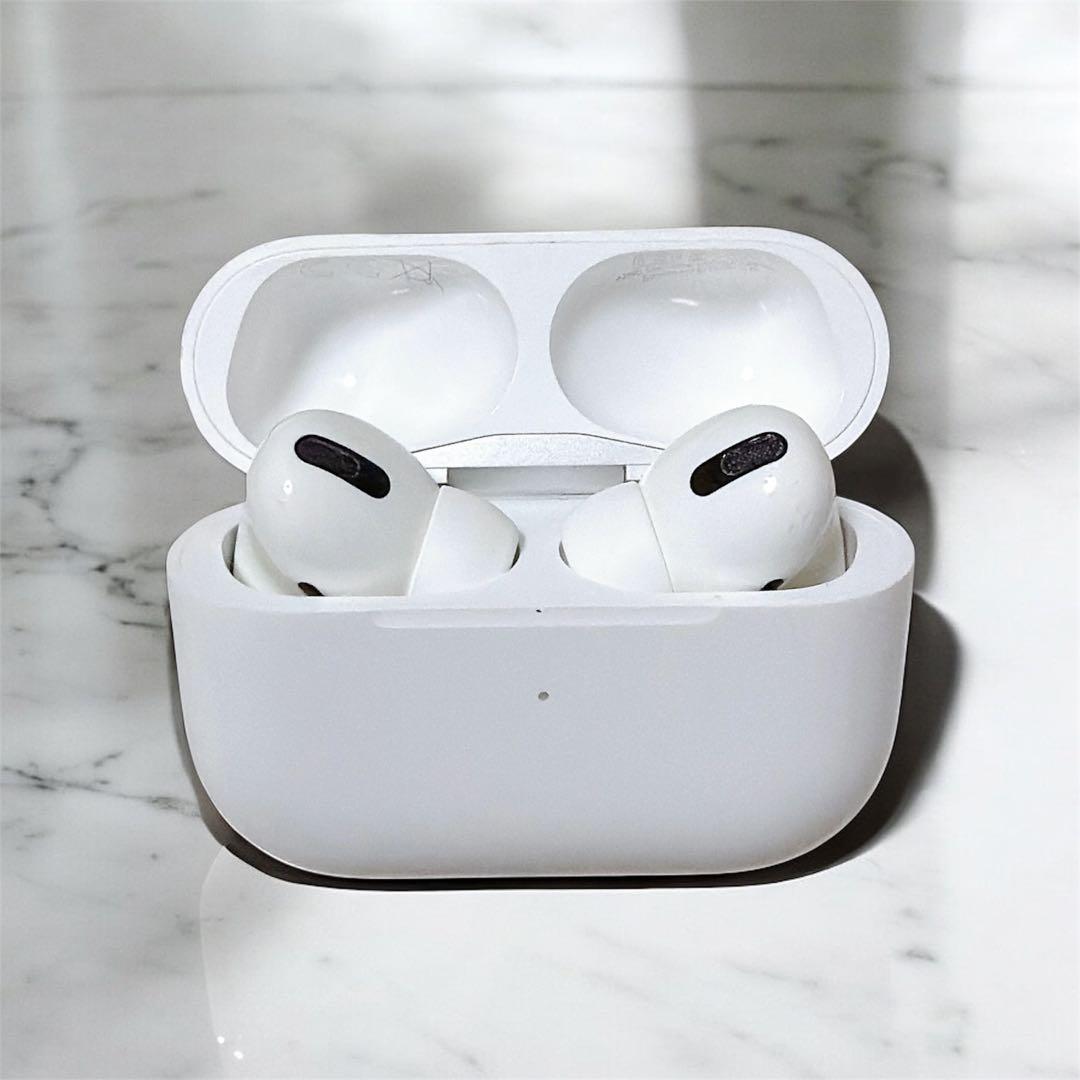学*生様 【翌日発送】AirPodsPro本体 充電ケース Apple イヤホン