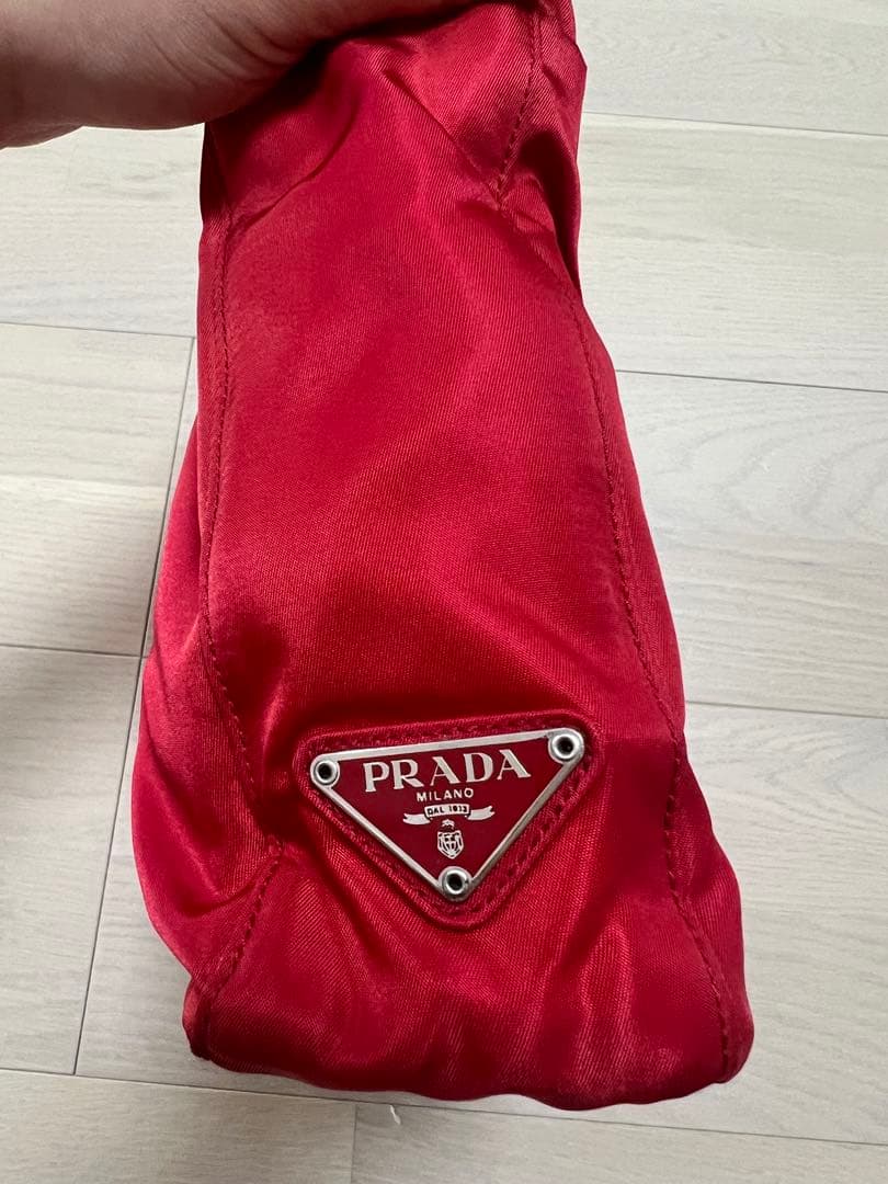 PRADA 赤 トートバッグ