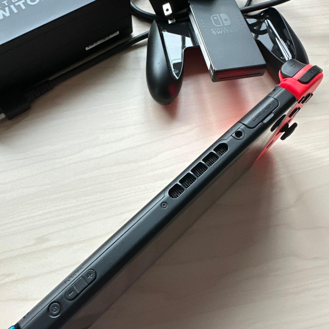 Nintendo Switch_本体＋付属品