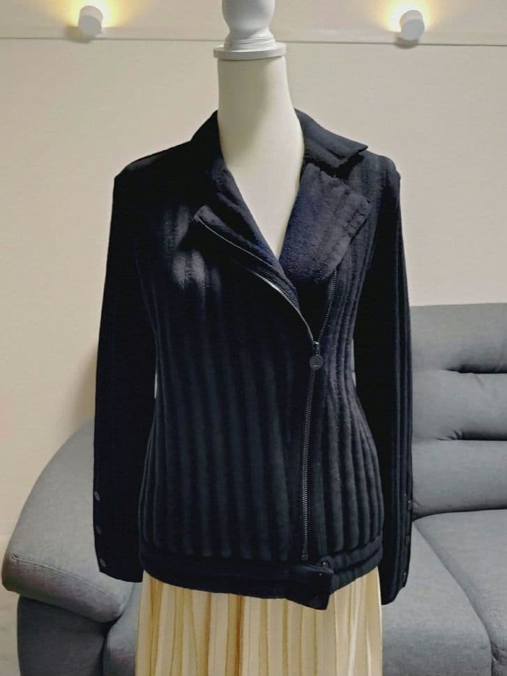 CHANEL　ジャケット　黒シルバーラメアウター　CC ボタン