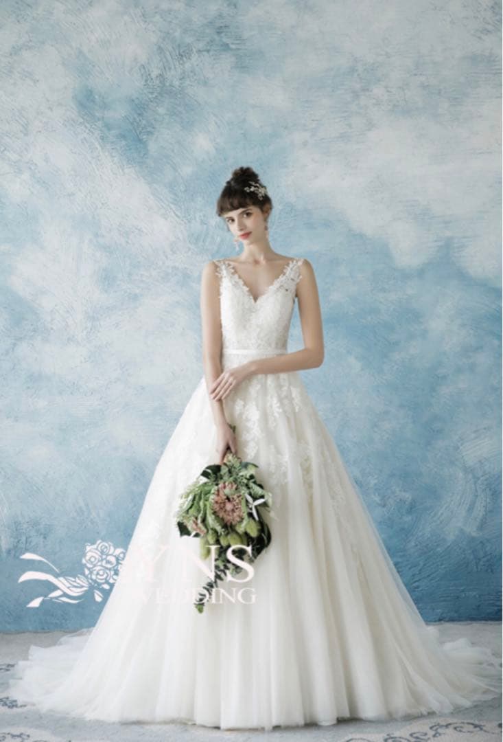 ホワイトレースウェディングドレス